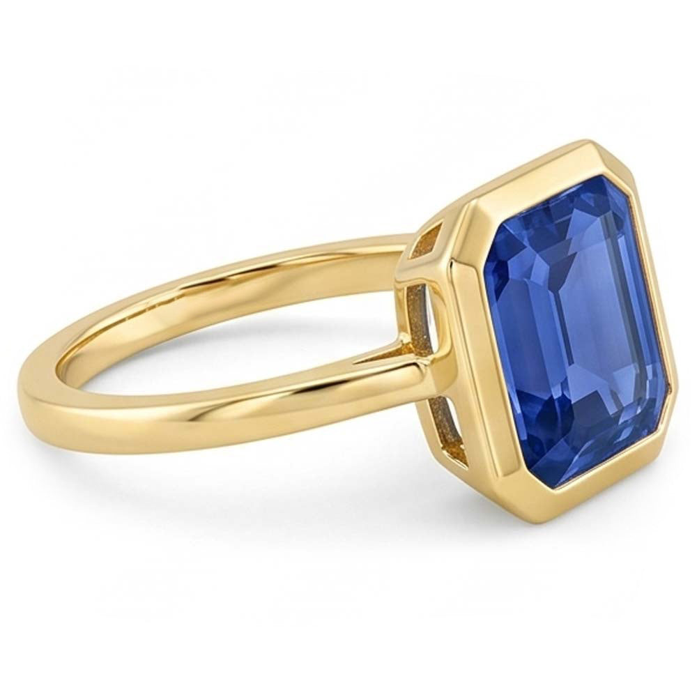 Natural 2 Carats Emerald Solitaire Ceylon Sapphire Bezel Set Ring Yellow Gold