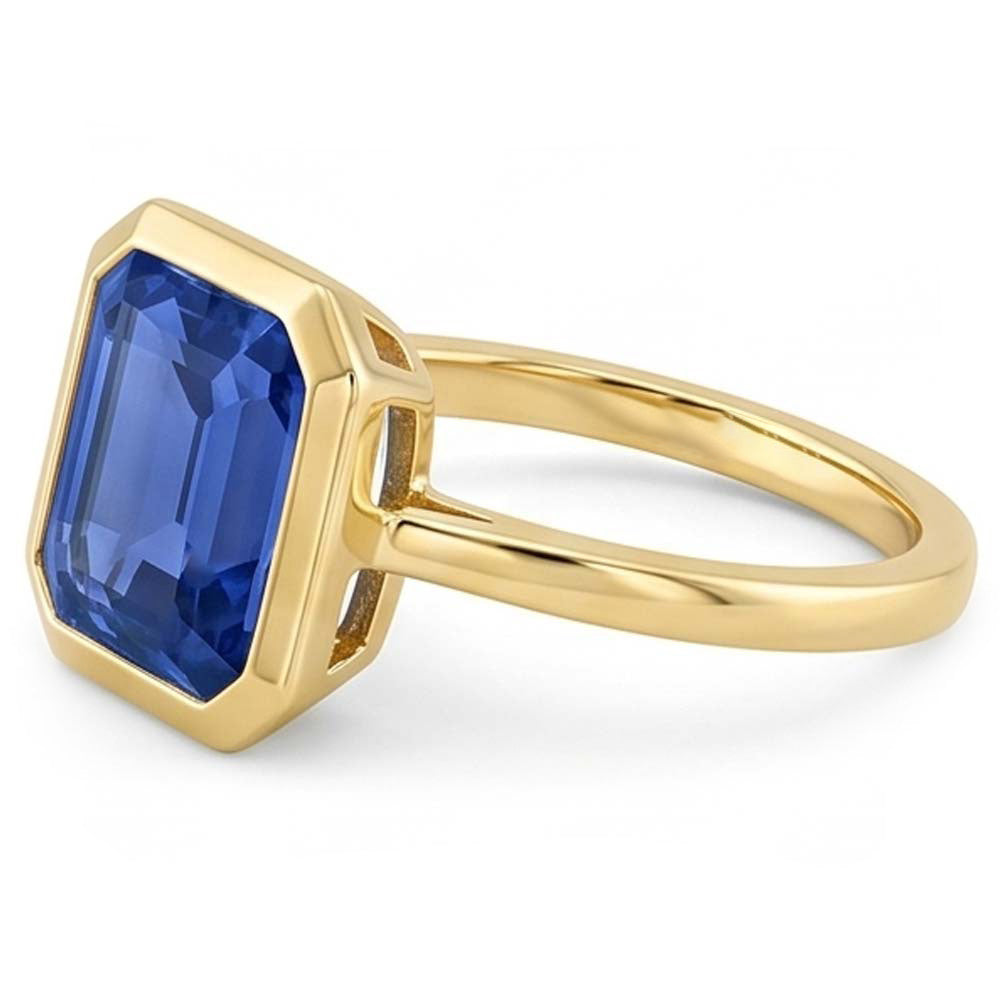 Natural 2 Carats Emerald Solitaire Ceylon Sapphire Bezel Set Ring Yellow Gold