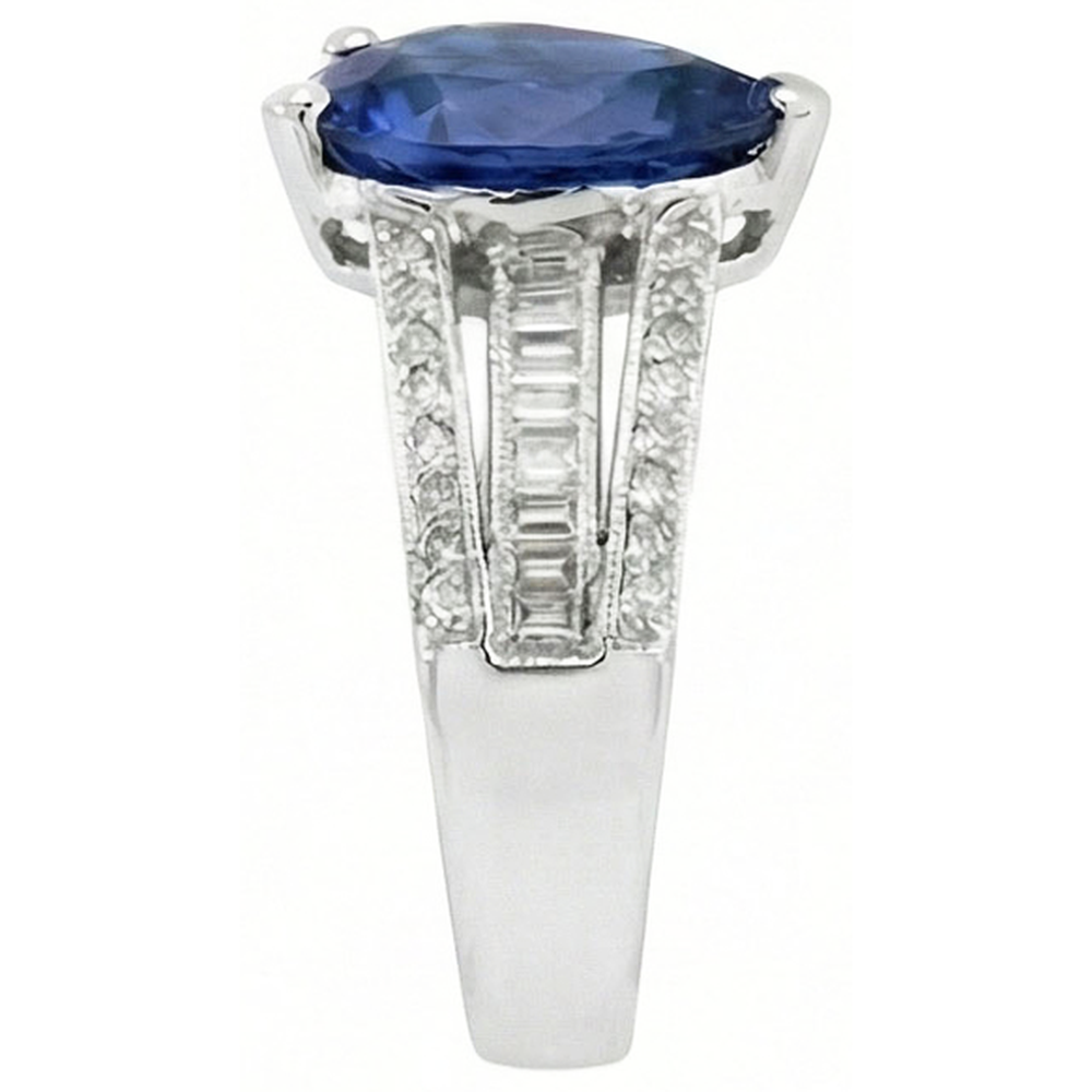 natural round sapphire 3.50ct ring close up detail