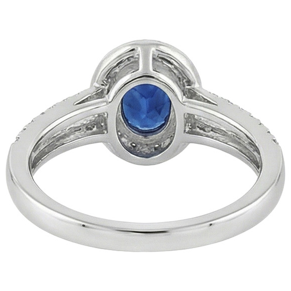 natural round sapphire 2.50ct watch close up detail