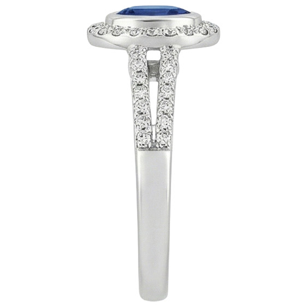 natural round sapphire 2.50ct watch on white background