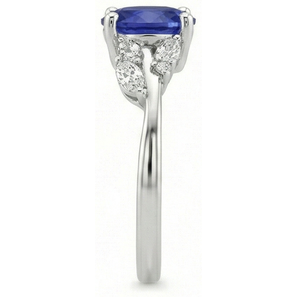 natural round sapphire 4ct ring on white background