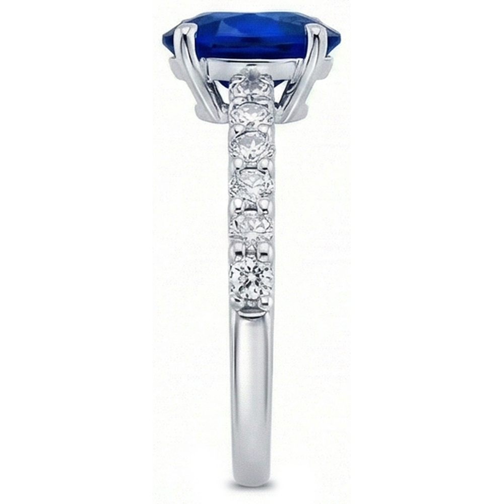 natural round sapphire 4.50ct ring on white background