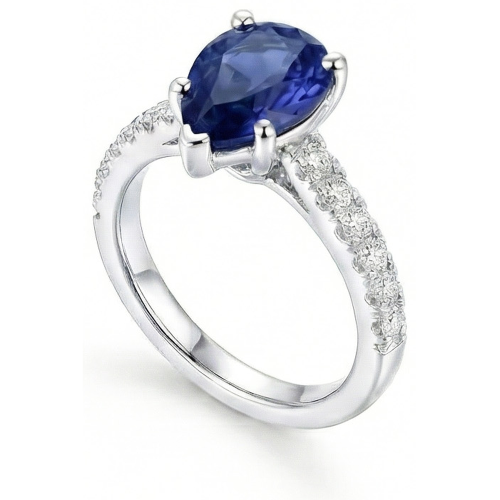natural round sapphire 4ct ring close up detail