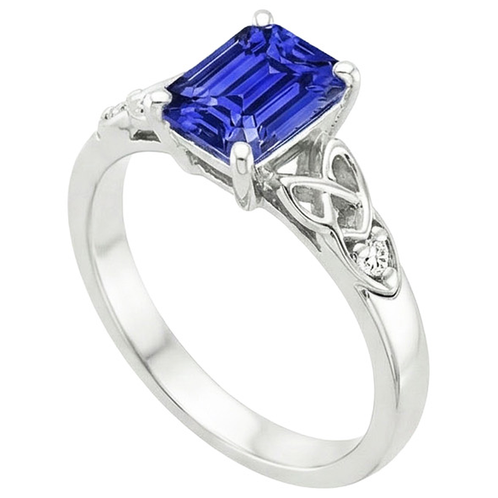 natural emerald sapphire 3.25ct ring close up detail