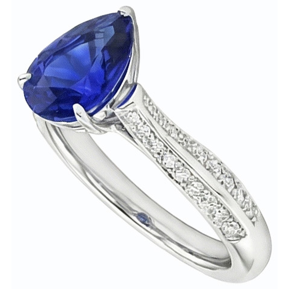 natural round sapphire 3ct ring close up detail