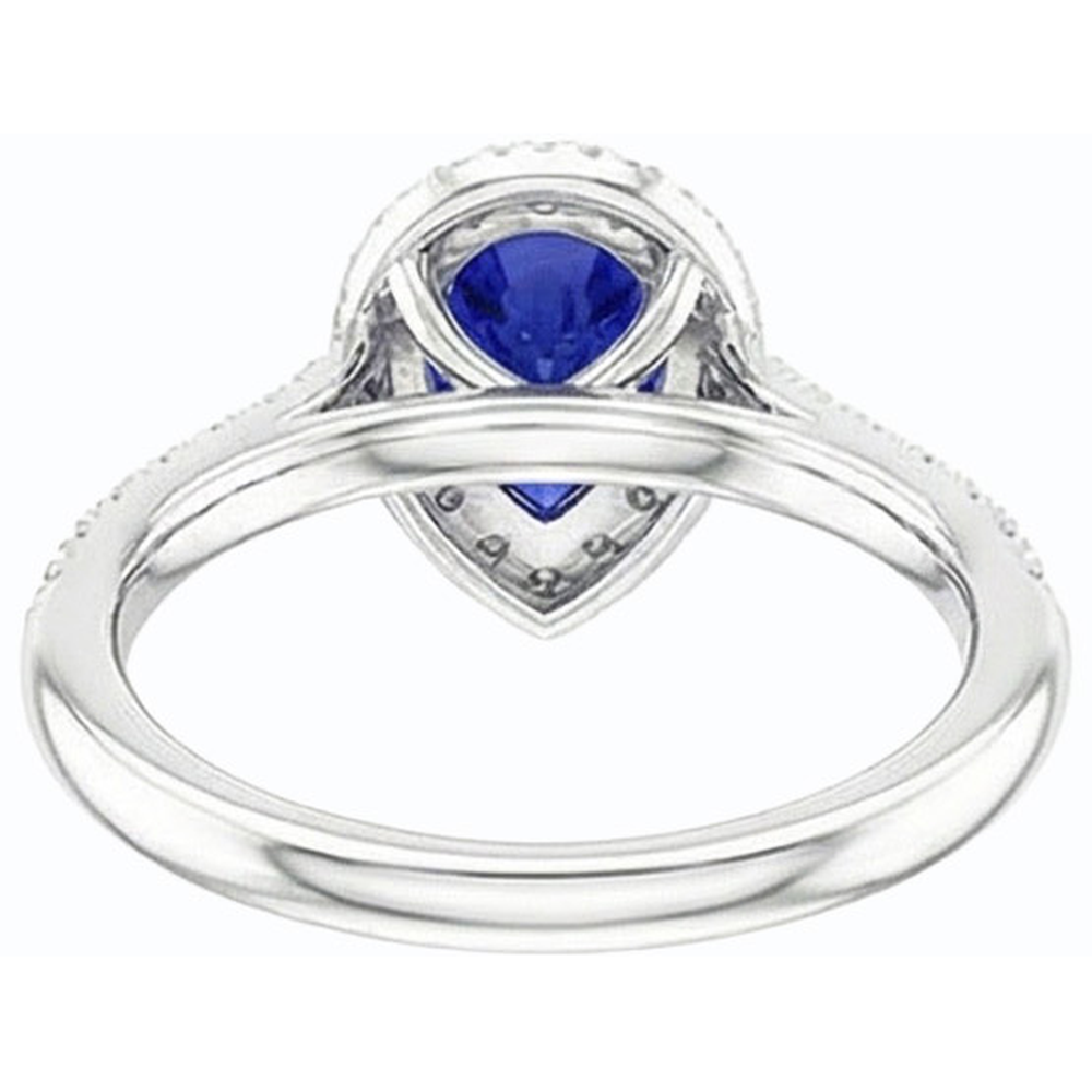 natural round sapphire 3.50ct ring on white background