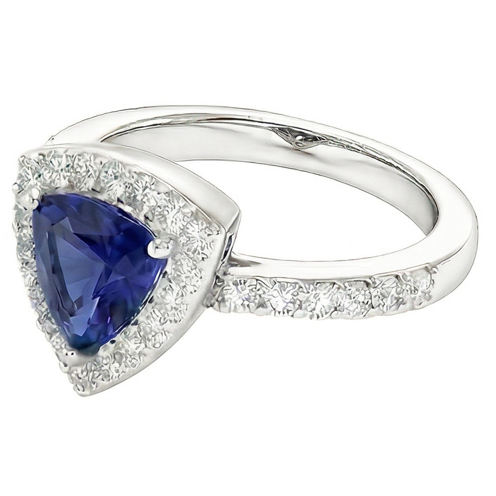 natural round sapphire 2ct ring close up detail