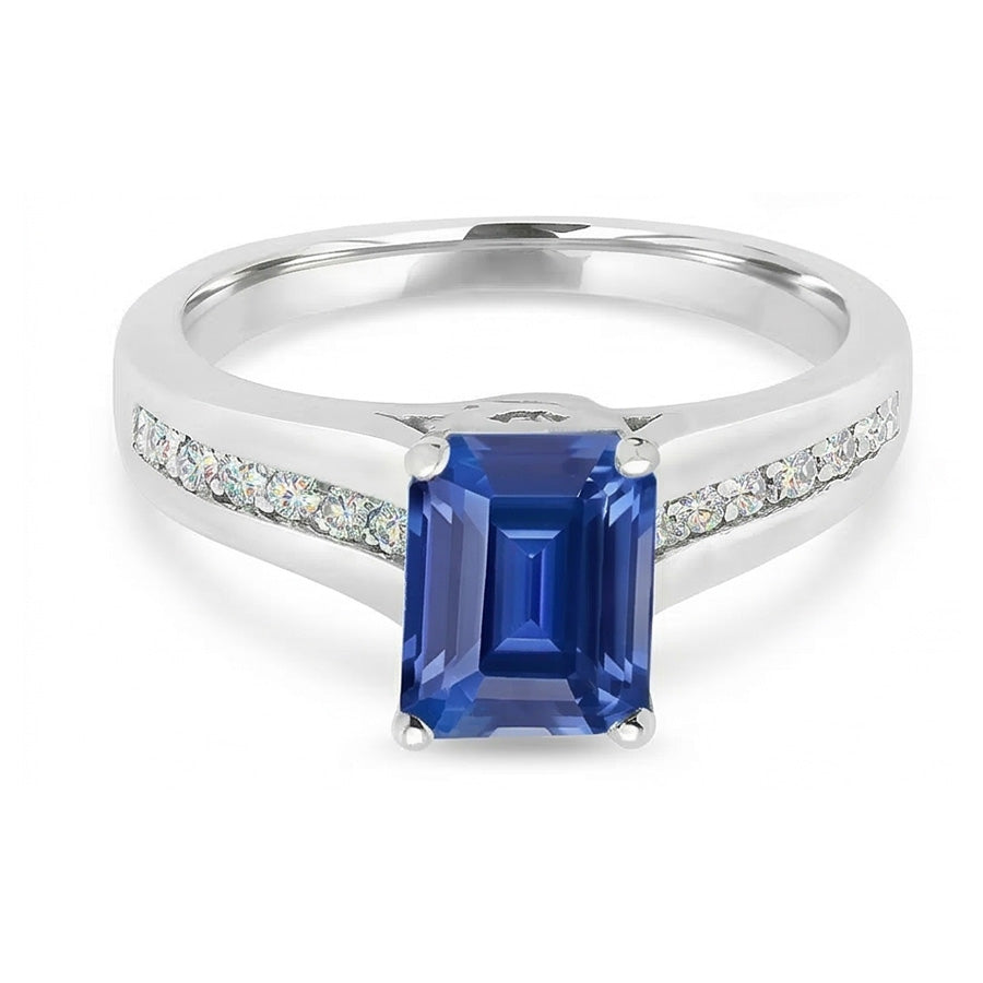 natural emerald sapphire 2.50ct ring close up detail