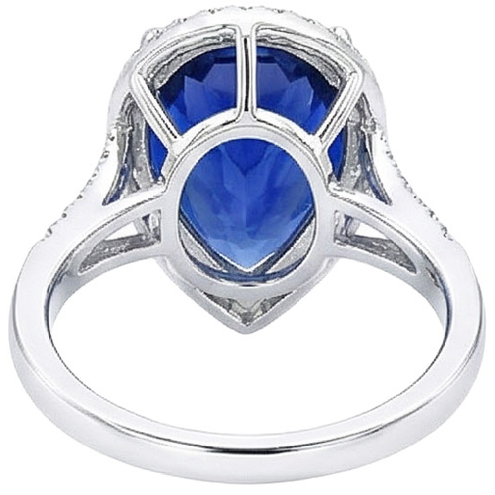natural round sapphire 7.50ct ring on white background