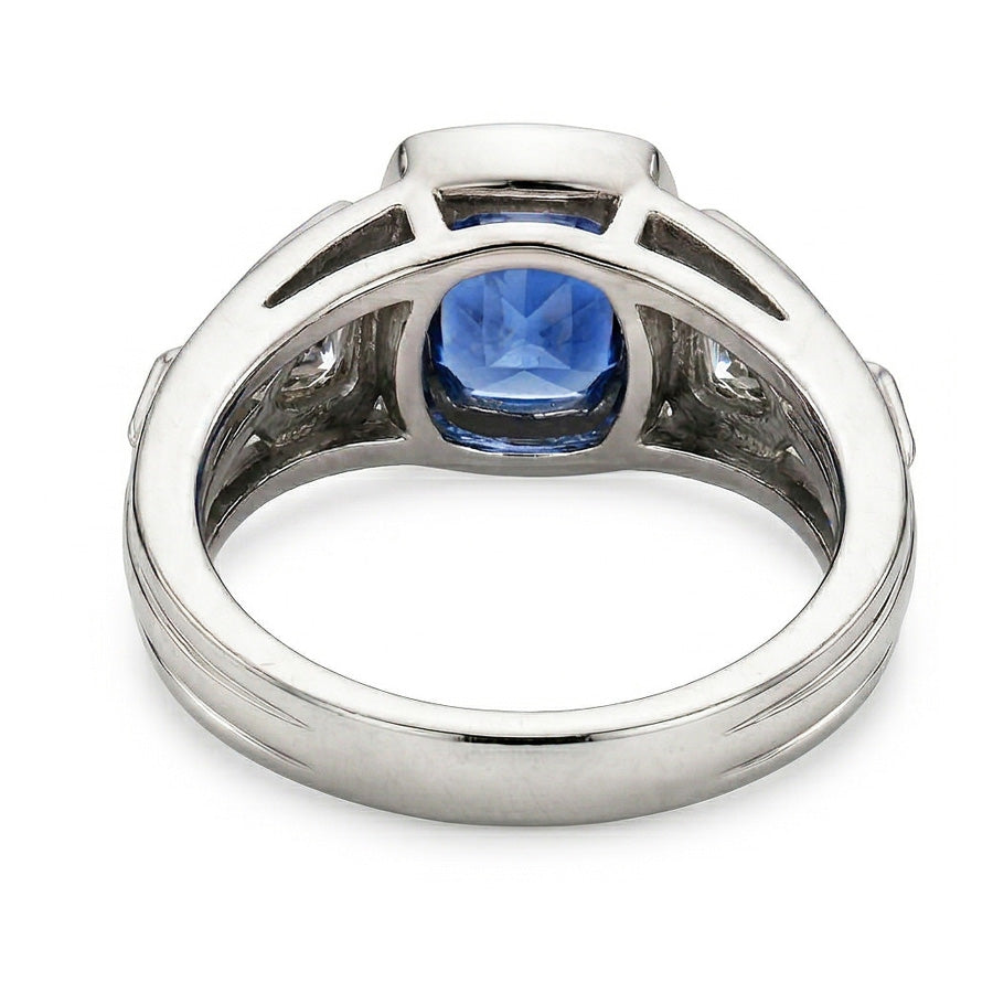 natural round sapphire 2.50ct watch on white background