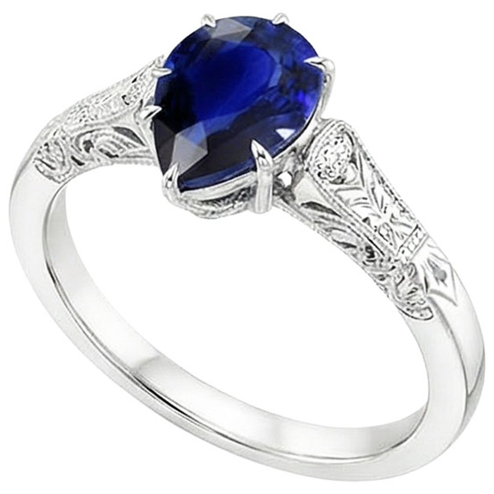 natural round sapphire 3.25ct ring close up detail