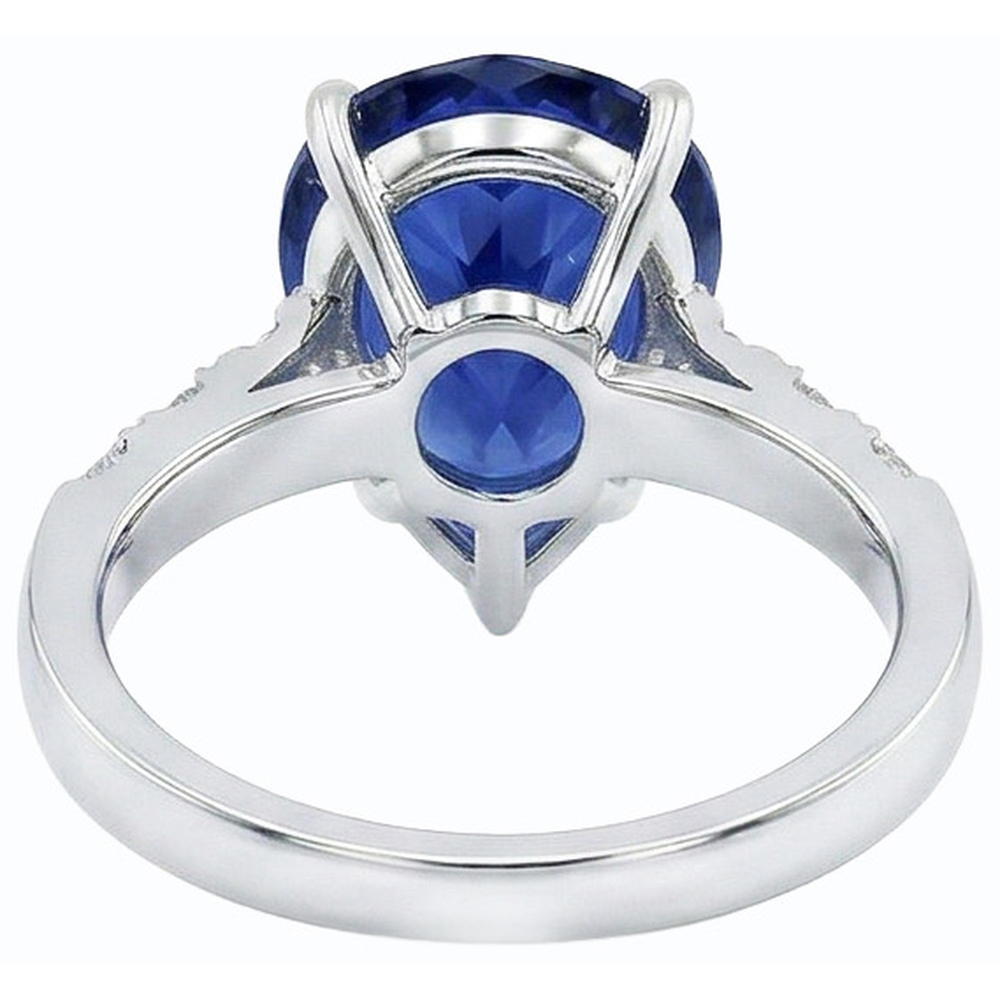 natural round sapphire 5ct ring close up detail