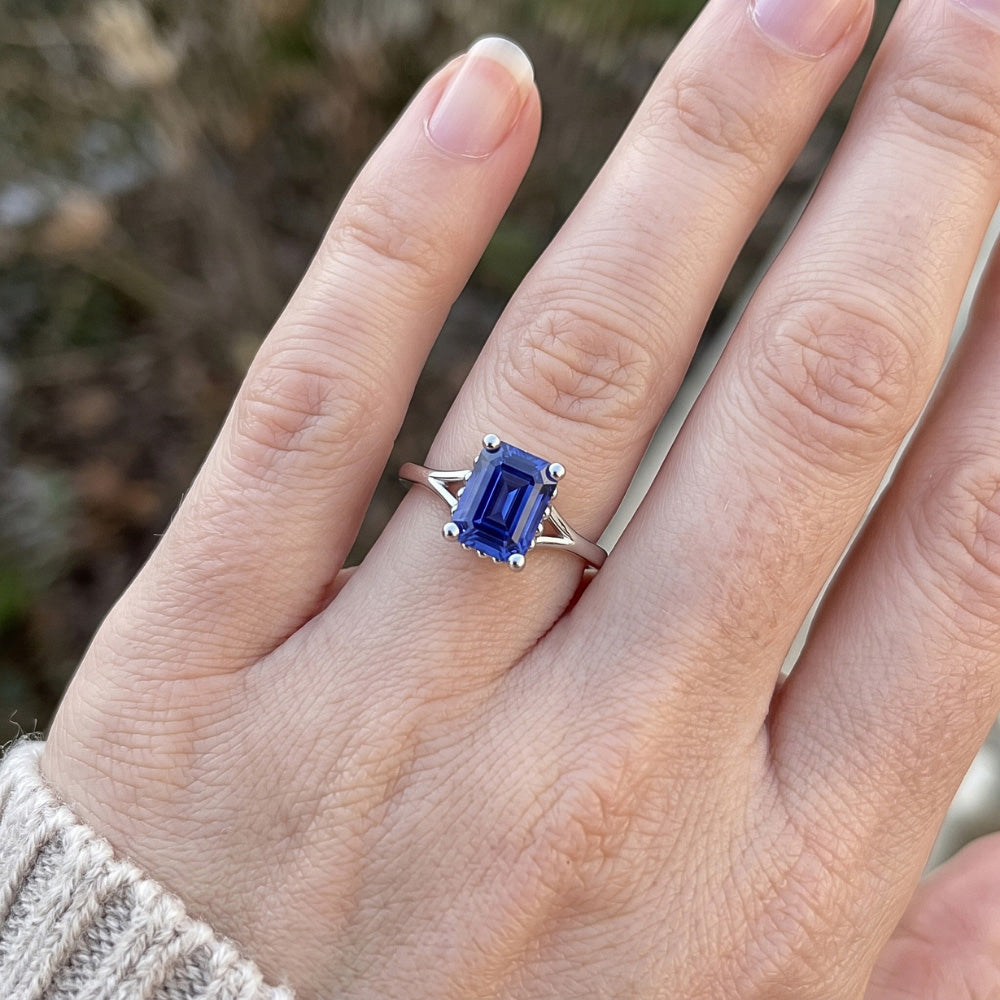 Natural Sapphire Ring 2ct - White Gold 14K
