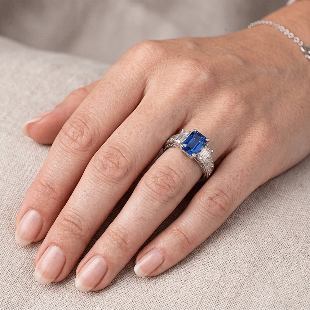 Natural Sapphire Ring 2ct - White Gold 14K