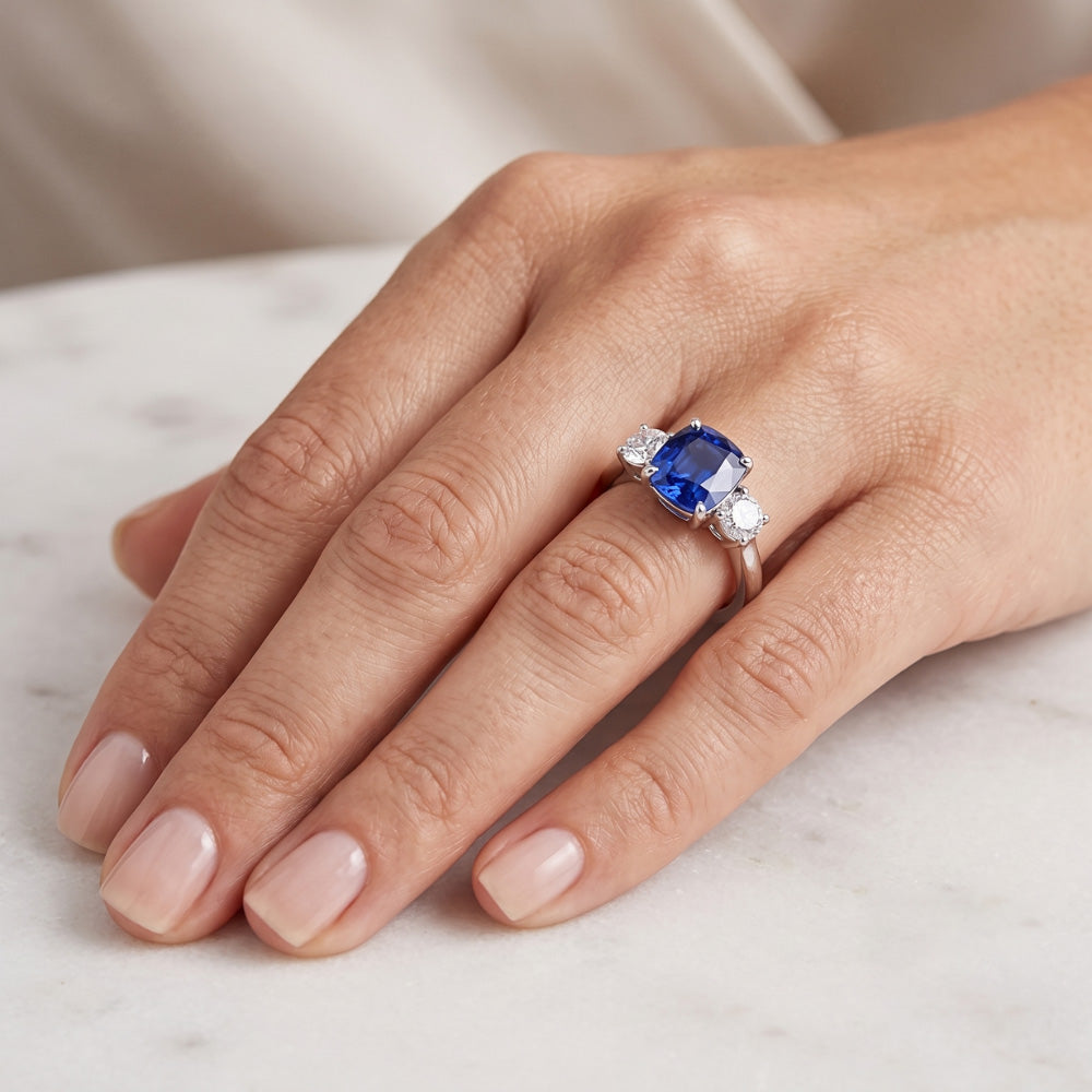 Natural Sapphire Ring 2ct - White Gold 14K