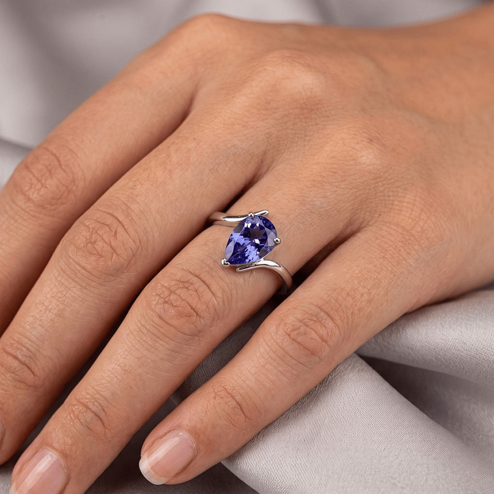 Natural Sapphire Ring 2ct - White Gold 14K