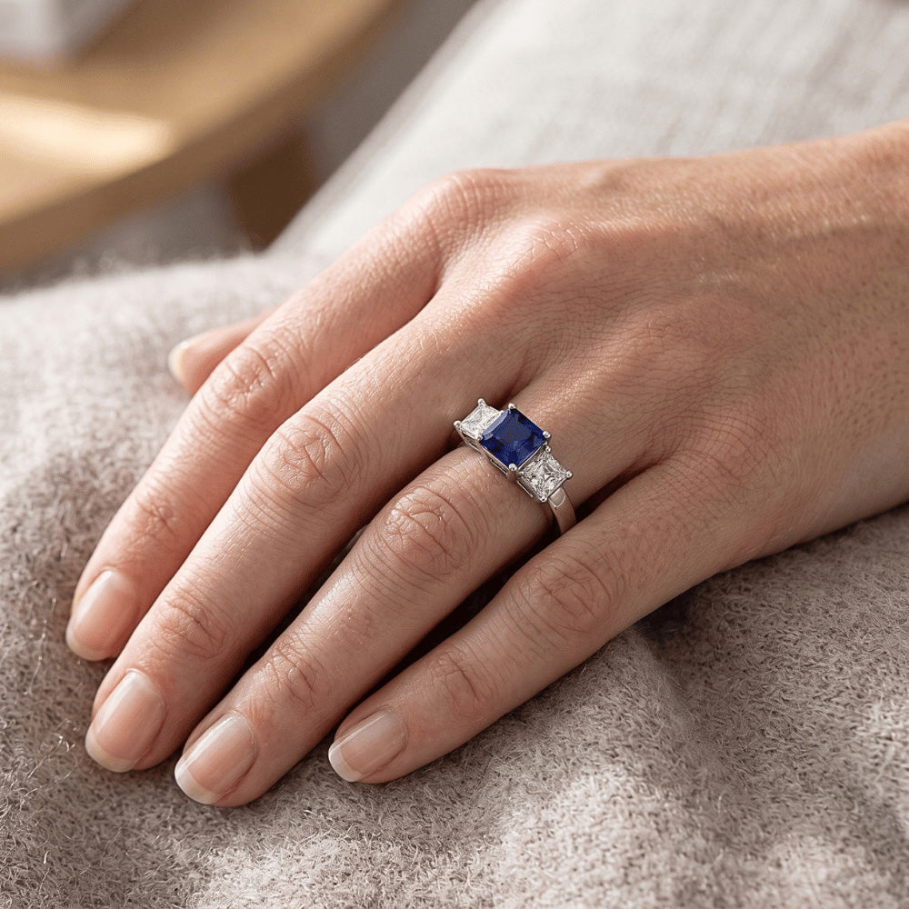 Natural Sapphire Ring 2ct - White Gold 14K