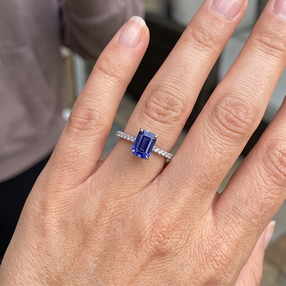 Natural Sapphire Ring 2ct - White Gold 14K