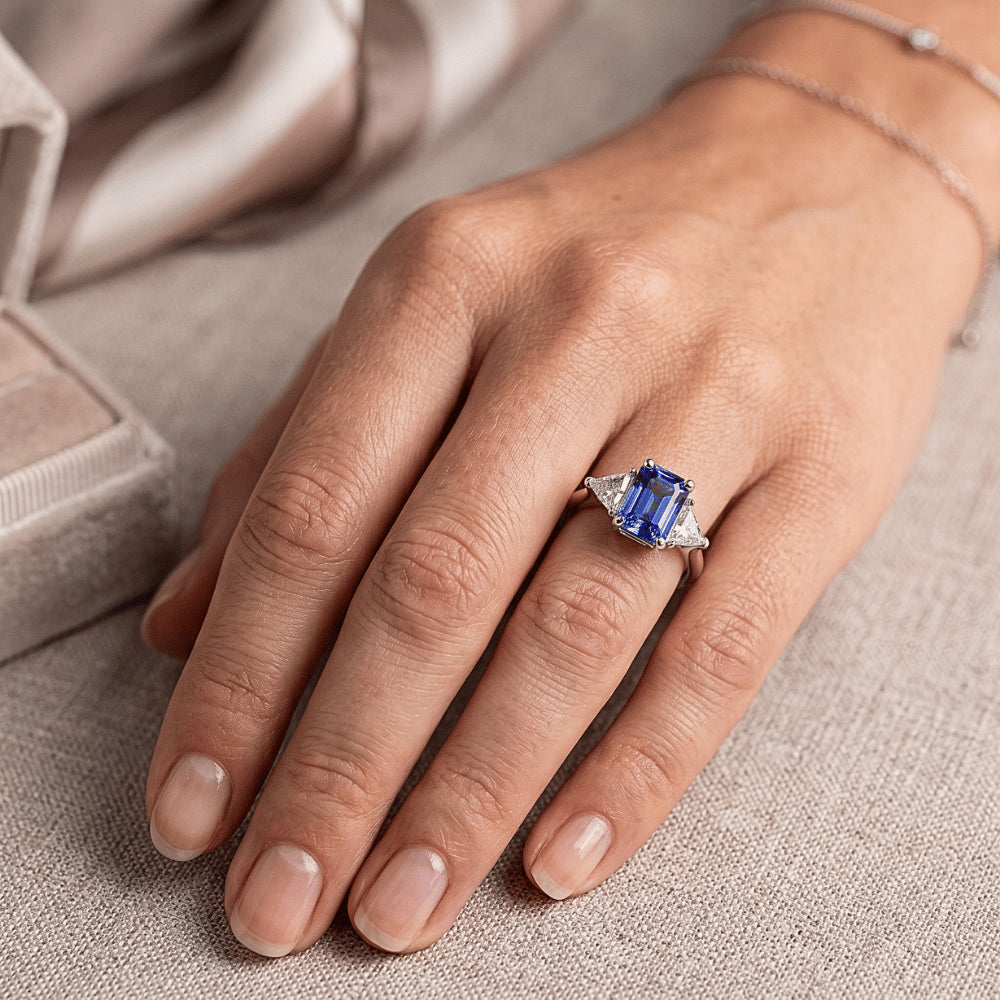 Natural Sapphire Ring 2ct - White Gold 14K