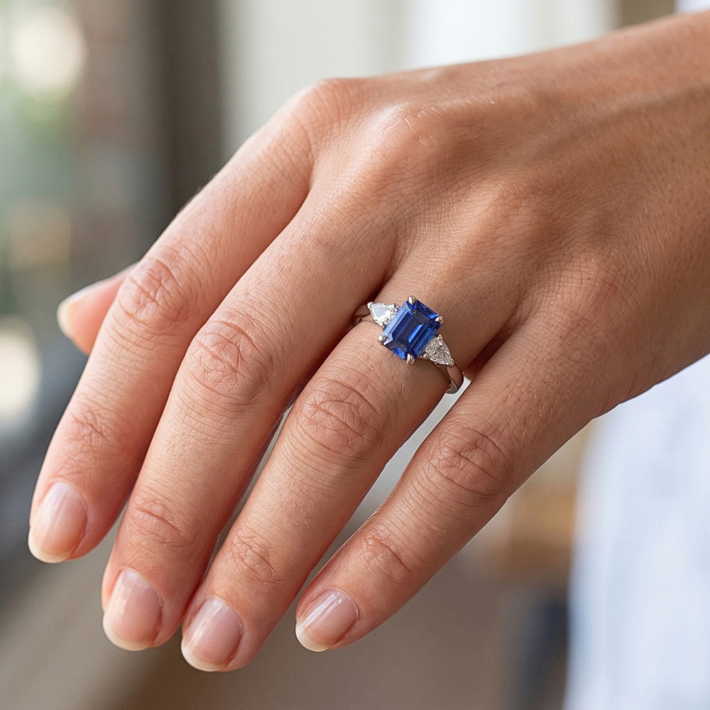 Natural Sapphire Ring 2ct - White Gold 14K