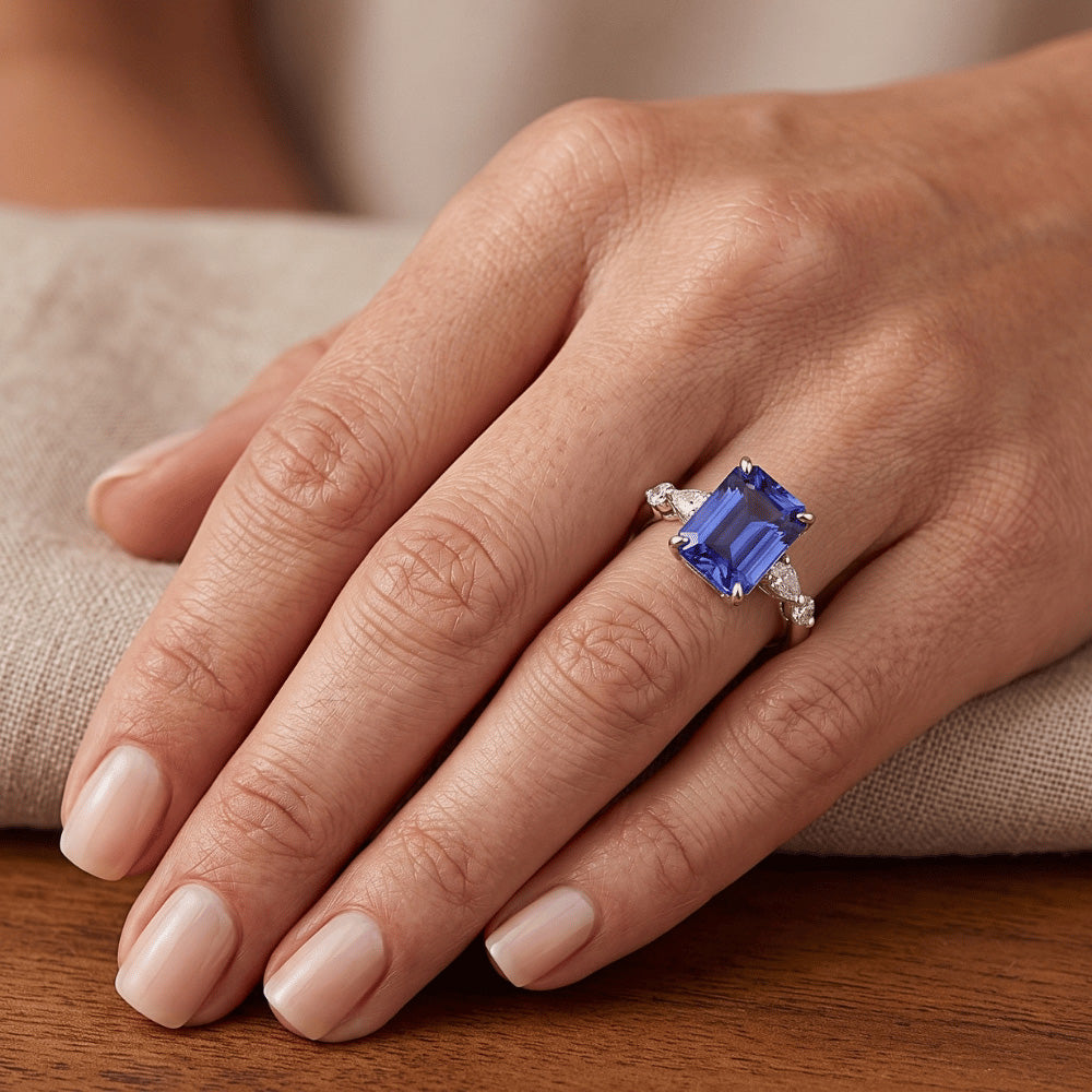 Natural Sapphire Ring 4ct - White Gold 14K