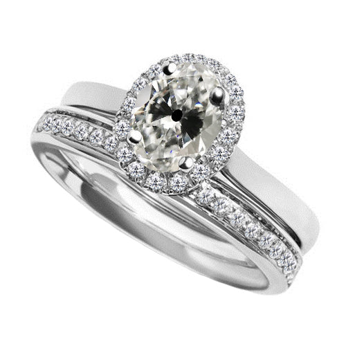 Old Mine Cut Brilliant Diamond ring in 14 Karat White Gold – main view