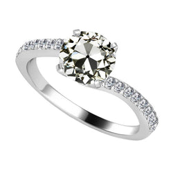 Fine 2-ct Brilliant Diamond Solitaire with Side Stones