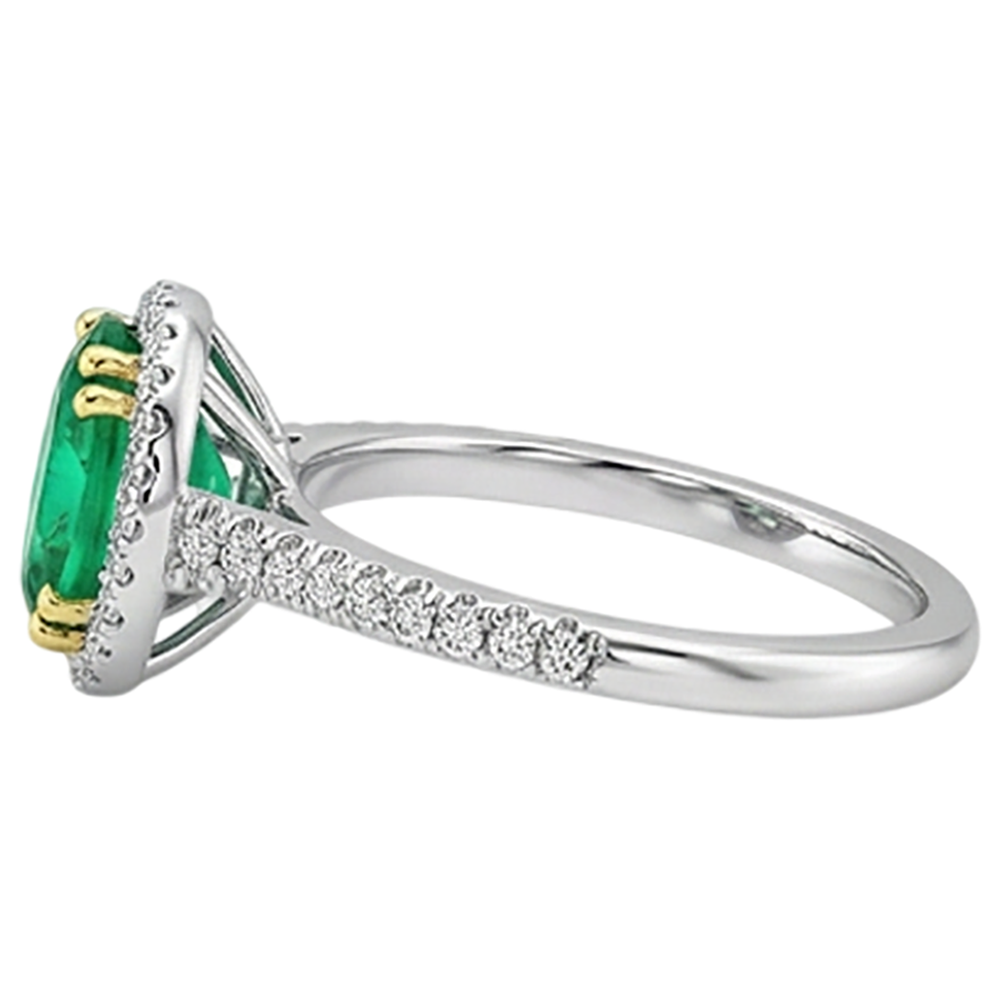 Custom Fine Emerald Gemstone Ring 4 ct – profile view