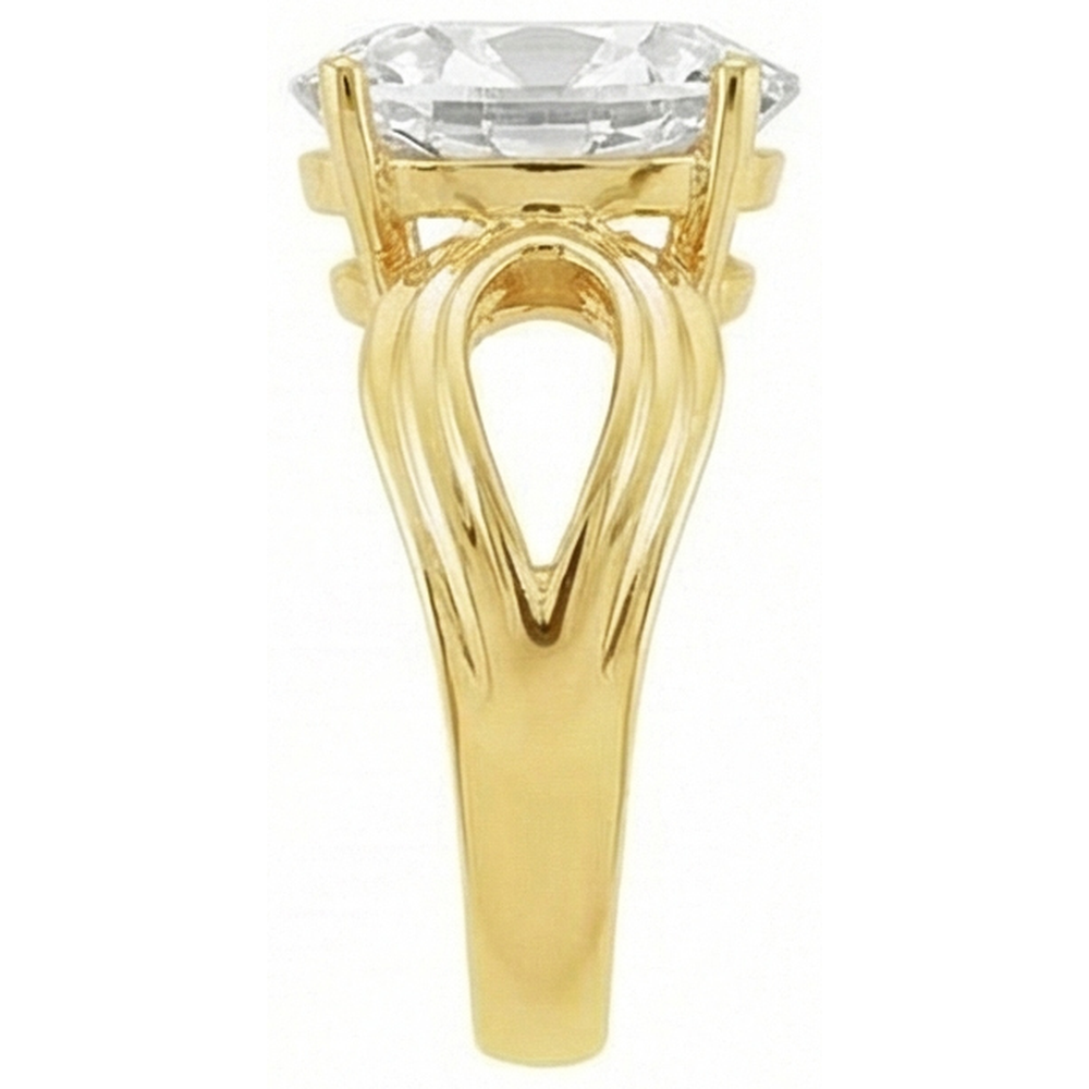 Single Stone Ring 14K Yellow Gold with Brilliant Diamond – top view