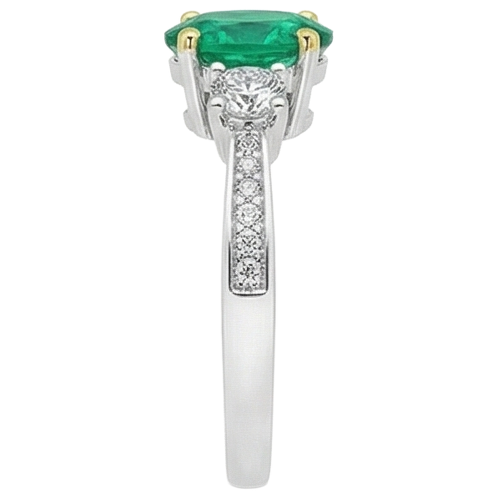 Fine Emerald Gemstone Ring 2.50 ct – top view