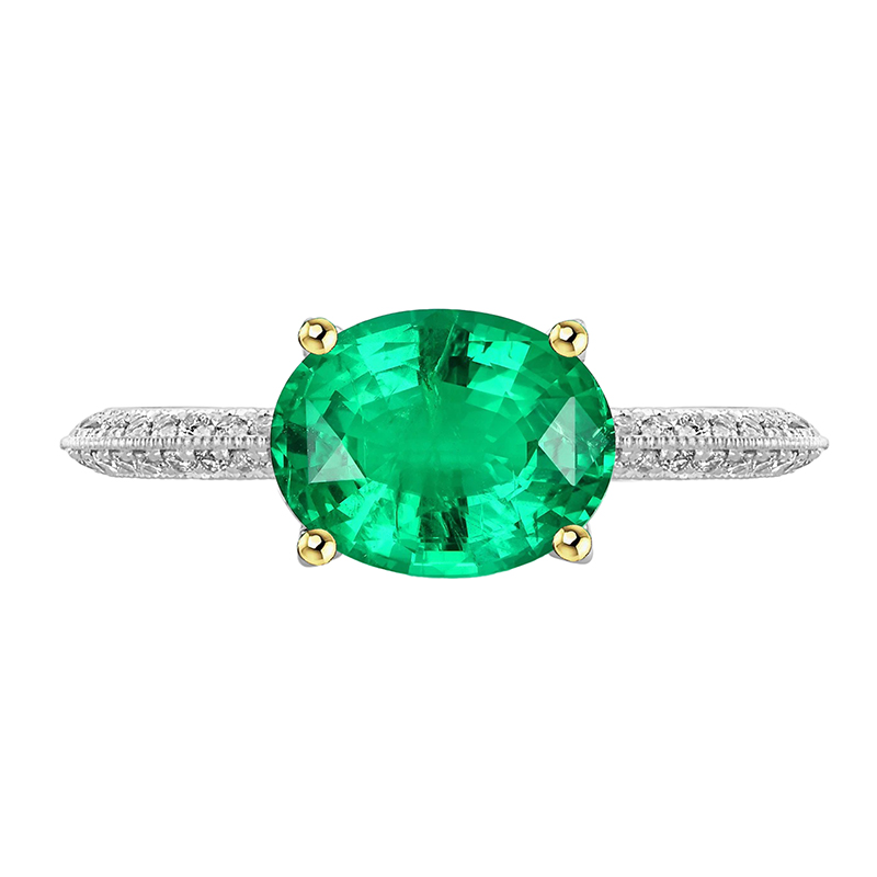 Oval Cut Emerald ring in 14 Karat Two Tone Gold – main view