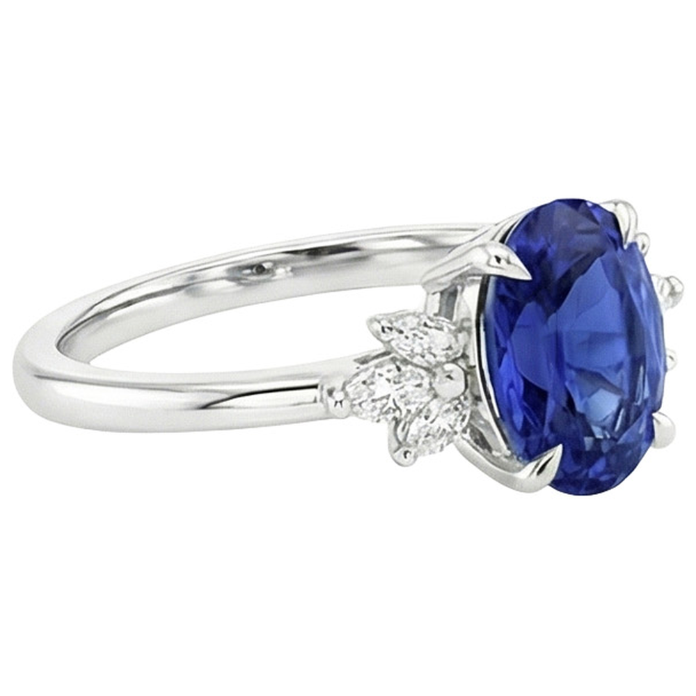 natural oval sapphire 4.50ct ring on white background