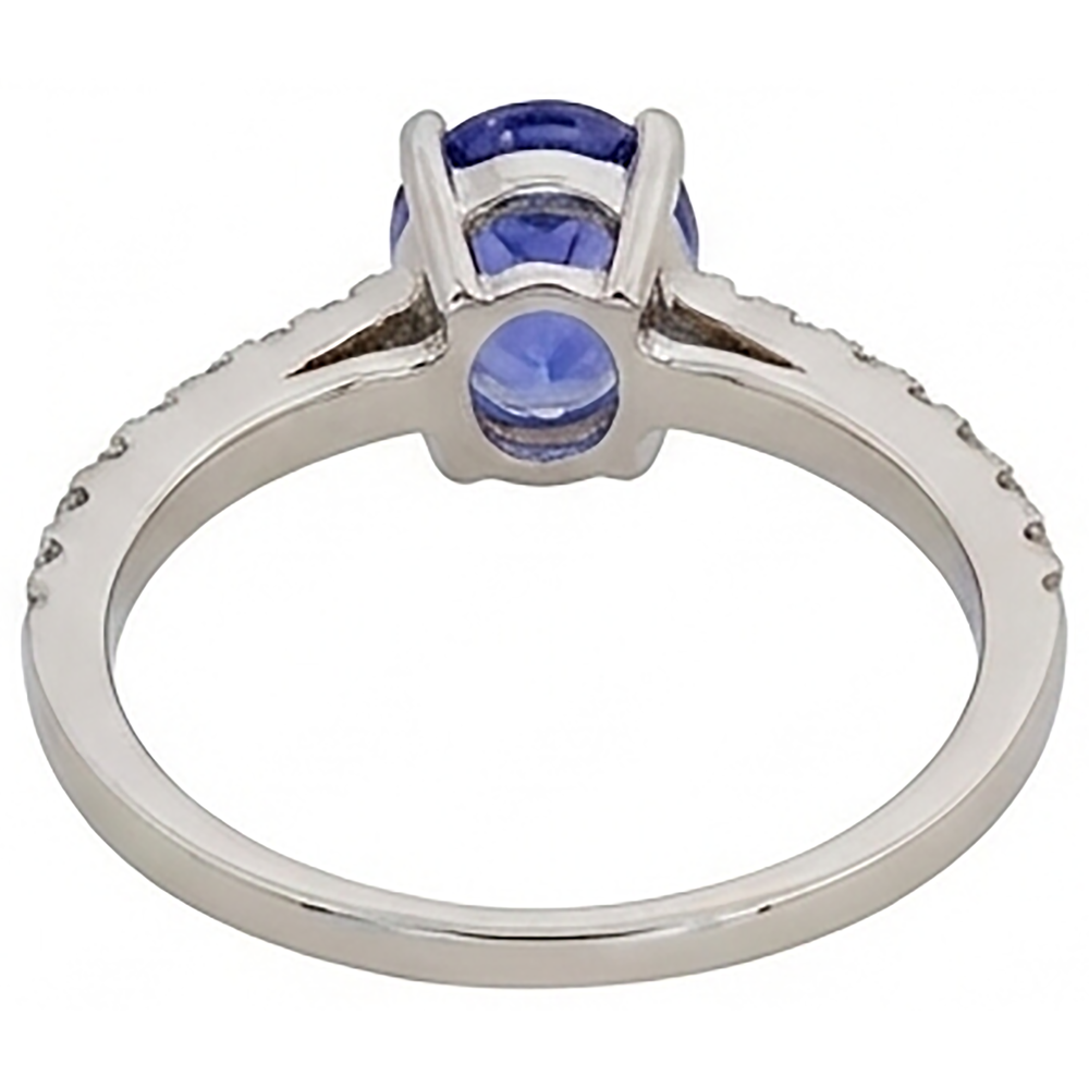 natural round tanzanite 5.50ct ring on white background