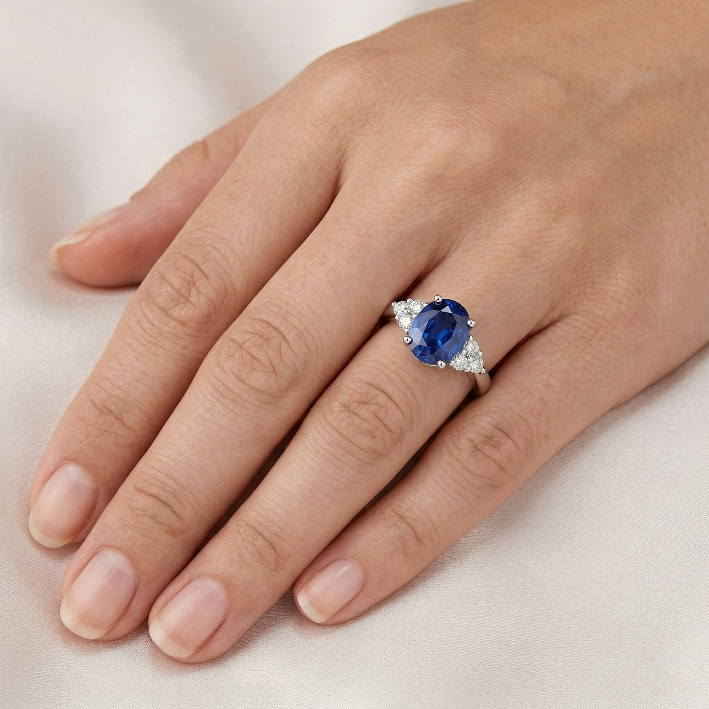natural round sapphire 3.40ct ring with diamond accents
