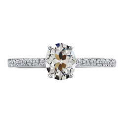 Premium Diamond Solitaire with Side Stones 3 ct – 14 Karat White
