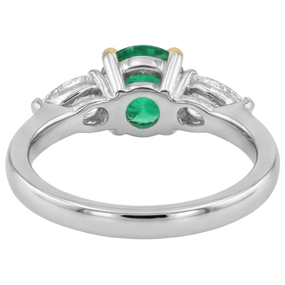 Fine Precious Stone Ring 2 ct – back view