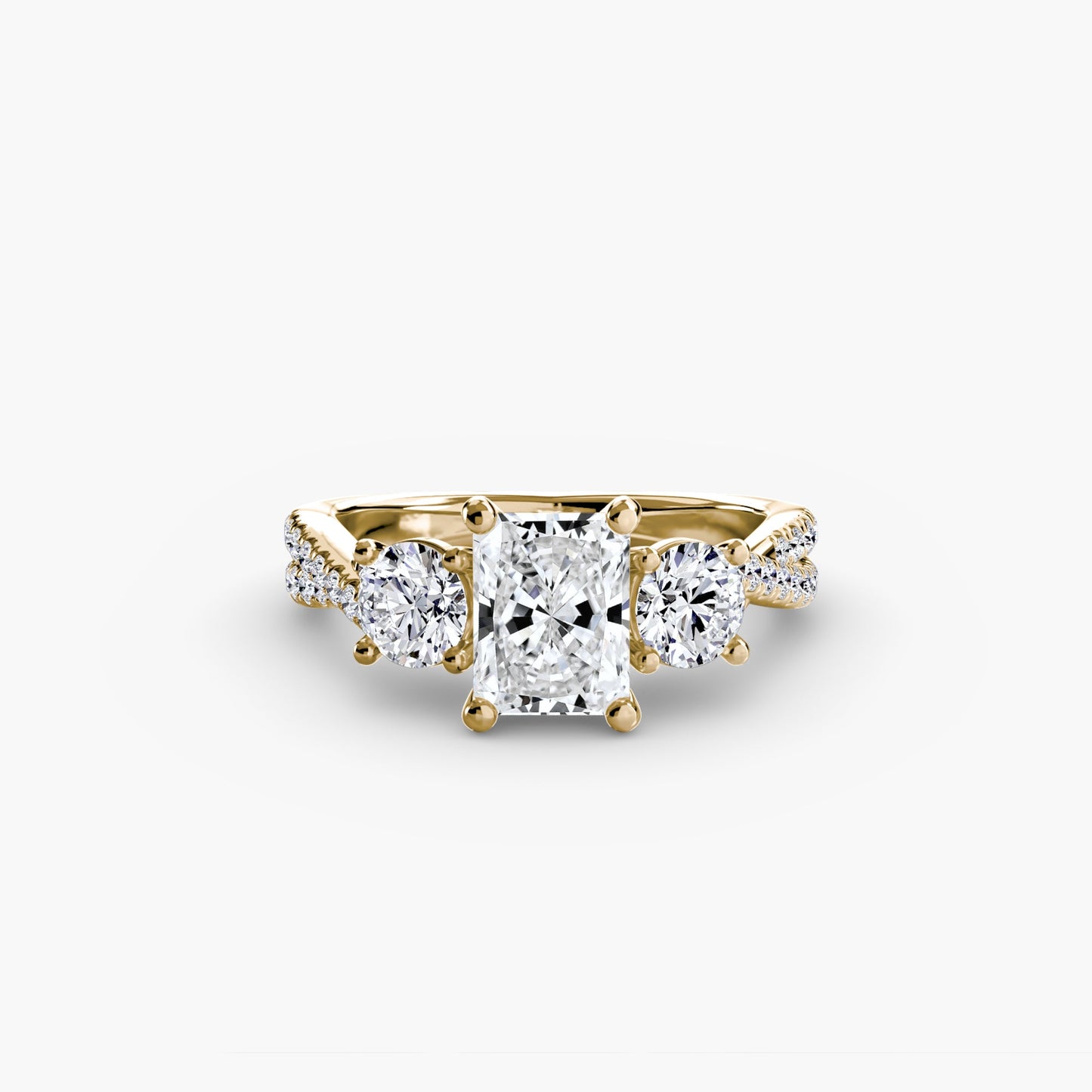 Custom Diamond Setting 0.77 ct – detail view