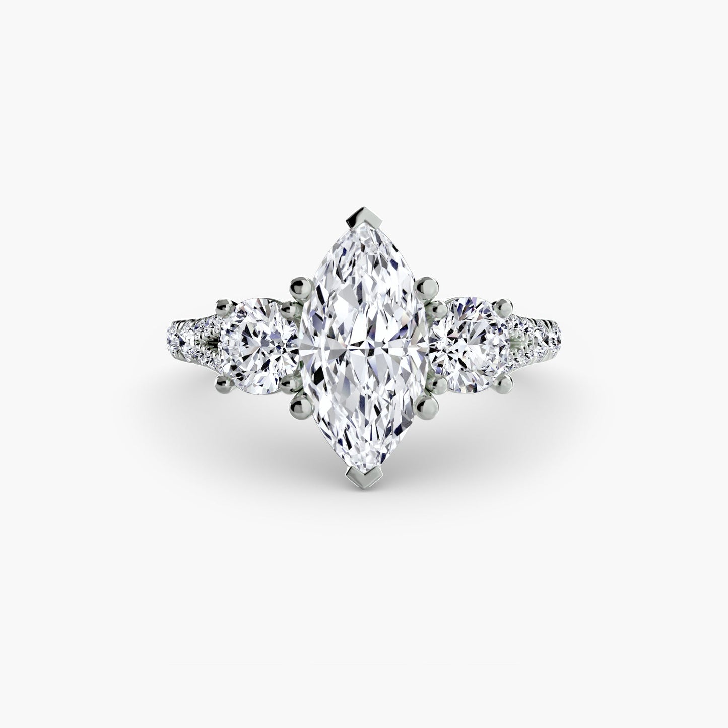 Round Brilliant Fine Diamond ring in Gold – main view