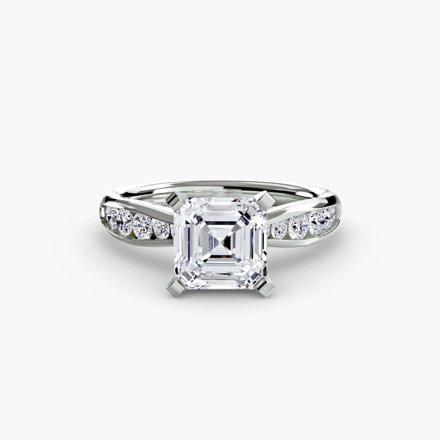 Round Cut Gemstone ring in Gold – close-up