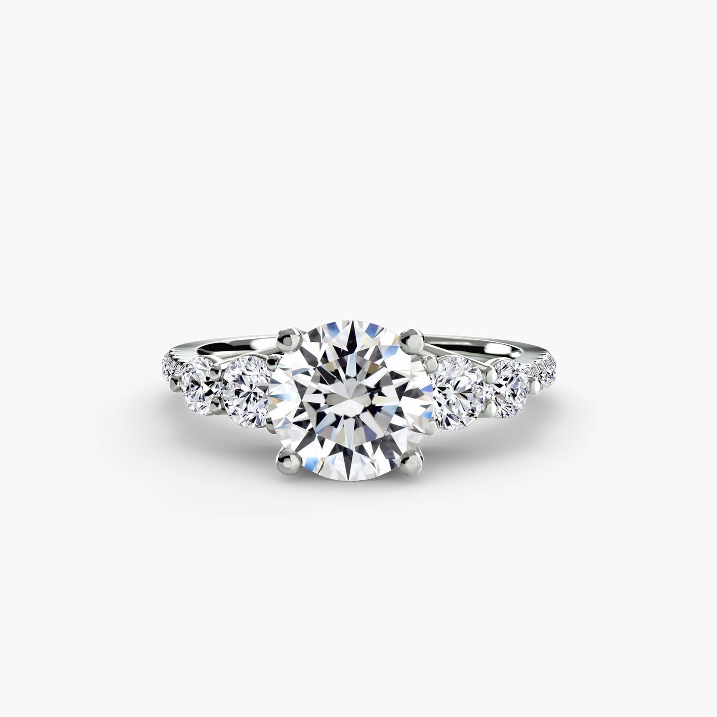 Round Cut Brilliant Diamond ring in Gold – main view
