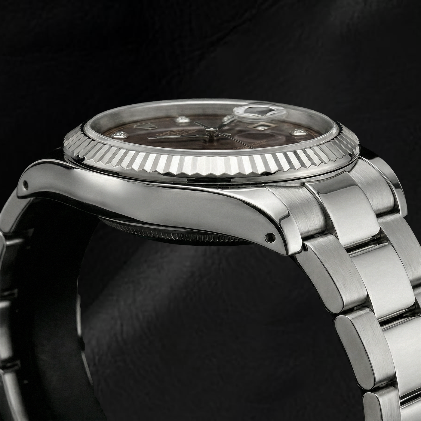Luxury Diamond Rolex 0.20 ct – side view