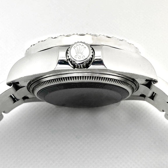 Sea-Dweller 44mm Watch with 8 carats