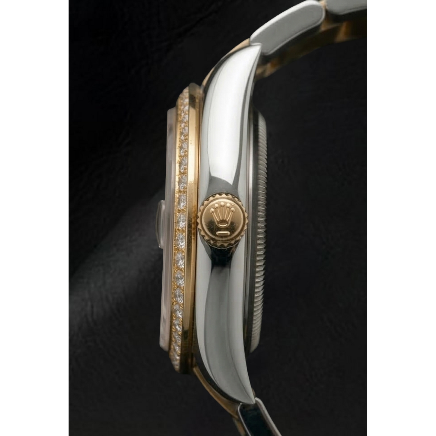 natural pearl 0.20ct watch on white background