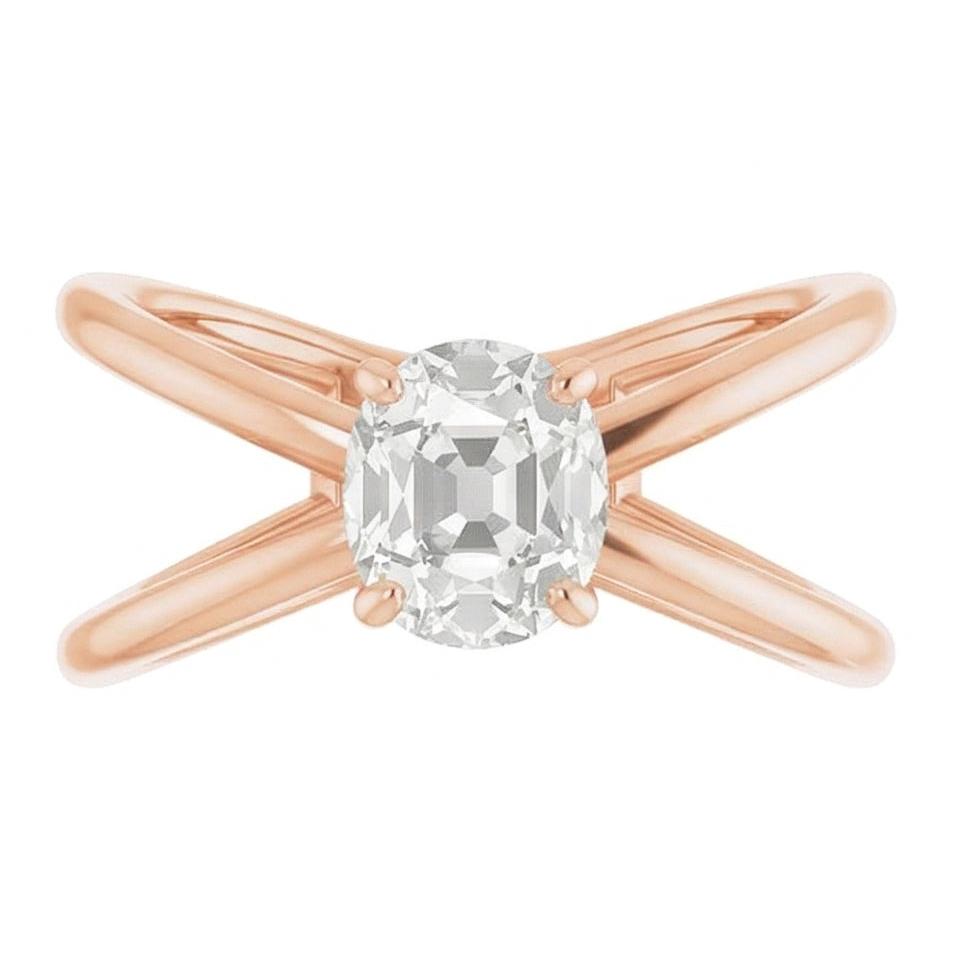 Antique Cushion Brilliant Diamond ring in 14 Karat Rose Gold – front view