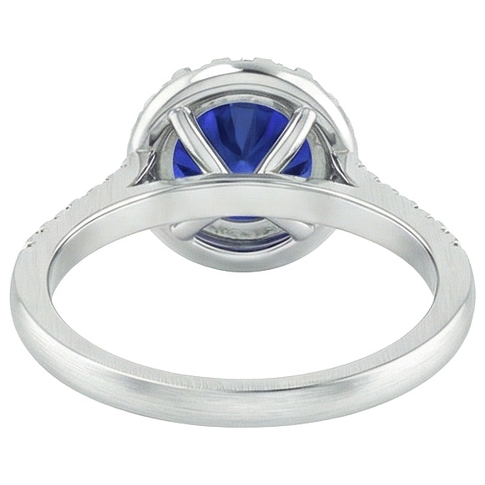 natural round sapphire 2.50ct ring on white background