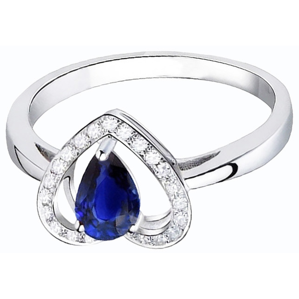 natural round sapphire 3ct ring close up detail