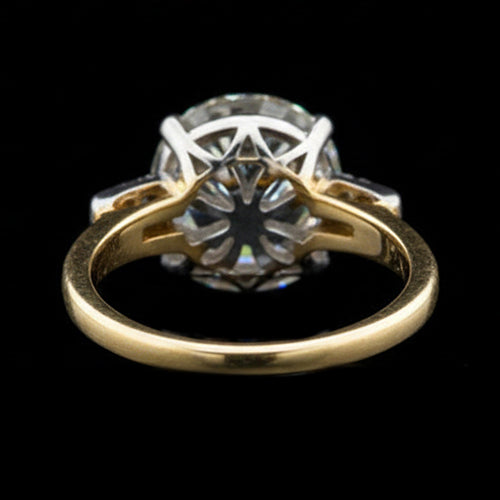 natural round diamond 5ct ring close up detail