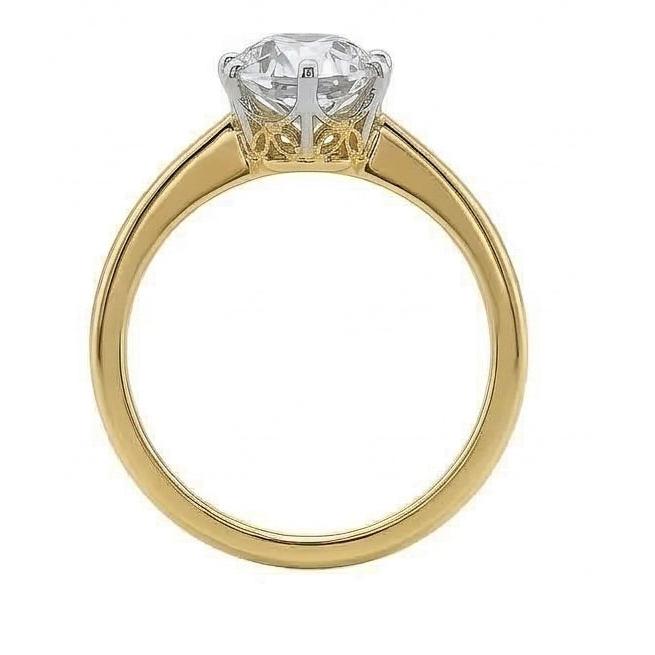 natural round diamond 1.50ct ring close up detail