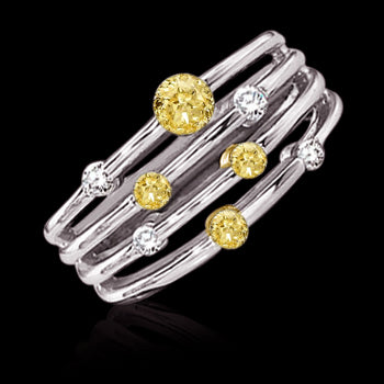 Statement Ring 14 Karat Two Tone Gold with Brilliant Diamond – main view